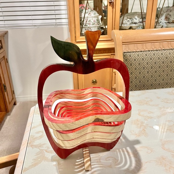 Brand New Vintage Collapsible Fruits Basket - Picture 1 of 7